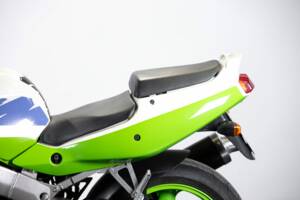 Image 26/49 of Kawasaki ZX-R 750 (1994)