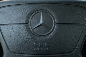 Imagen 34/50 de Mercedes-Benz 200 TE (1993)