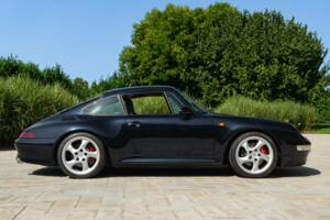 Immagine 5/50 di Porsche 911 Carrera 4S (1996)