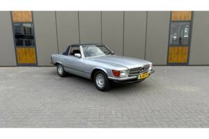 Image 6/18 de Mercedes-Benz 380 SL (1982)