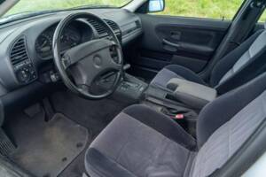 Image 5/40 de BMW 320i (1994)