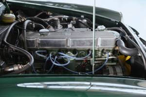 Image 31/41 of MG MGC (1969)