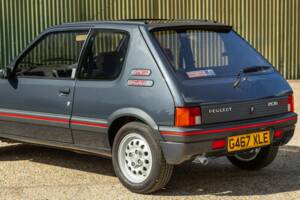 Imagen 9/50 de Peugeot 205 GTi 1.6 (1989)