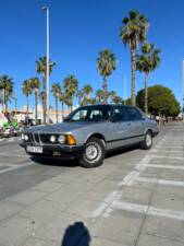 Image 8/36 of BMW 745i (1985)
