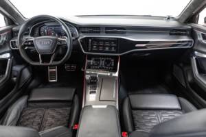 Image 20/40 of Audi RS6 Avant (2019)