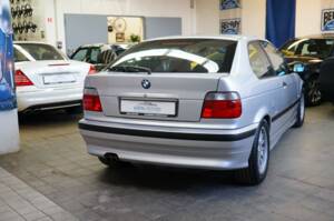 Imagen 15/32 de BMW 323ti Compact (1998)