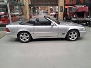 Image 9/50 of Mercedes-Benz SL 320 (1998)