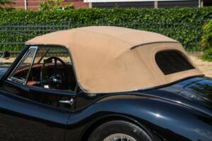 Immagine 15/50 di Jaguar XK 120 DHC (1953)