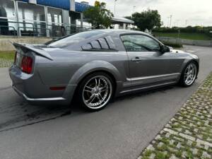 Image 20/60 of Ford Mustang GT (2005)