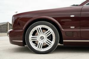 Image 36/50 of Bentley Brooklands (2008)