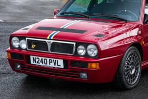 Image 8/50 of Lancia Delta HF Integrale Evoluzione II (1995)