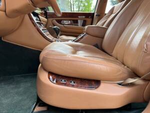 Image 21/64 of Bentley Arnage Red Label (2004)