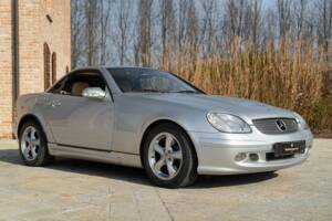 Image 2/50 de Mercedes-Benz SLK 320 (2001)