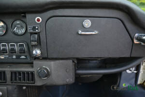 Bild 38/50 von Jaguar E-Type V12 (2+2) (1971)