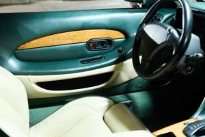Bild 30/34 von Aston Martin DB 7 Vantage (2000)