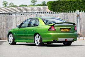 Image 4/45 of Holden LSV R300 (2002)