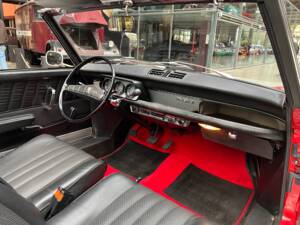 Image 24/39 of Peugeot 204 Convertible (1968)