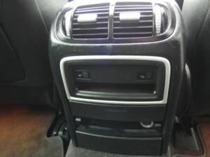 Image 61/99 of Porsche Cayenne Turbo (2007)