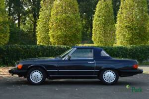 Image 5/50 de Mercedes-Benz 380 SL (1982)