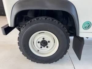 Bild 44/61 von Land Rover Defender 90 Td5 (2000)
