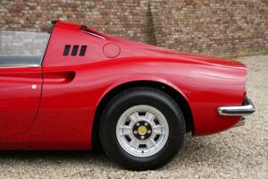 Immagine 27/50 di Ferrari Dino 246 GTS (1973)