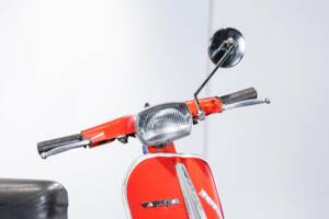 Image 19/32 of Piaggio DUMMY (1974)