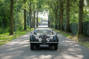 Image 9/50 of Jaguar XK 120 DHC (1953)