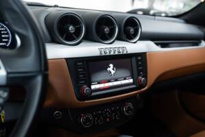 Image 23/47 of Ferrari FF (2015)