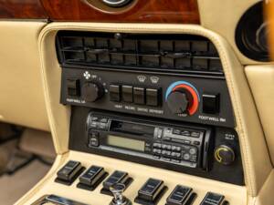 Bild 36/92 von Aston Martin V8 Volante X-Pack (1989)