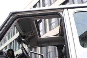 Image 39/64 of Mercedes-Benz G 400 CDI (LWB) (2004)