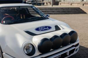 Image 19/50 of Ford RS200 (1986)