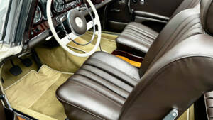 Bild 9/11 von Mercedes-Benz 220 SE b (1963)