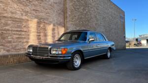Image 19/147 de Mercedes-Benz 450 SEL 6,9 (1976)