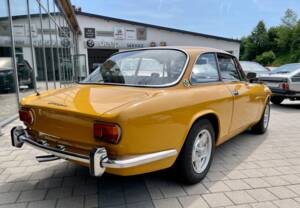 Bild 15/25 von Alfa Romeo Giulia GT 1300 Junior (1971)