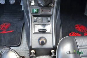 Bild 38/50 von Alfa Romeo 2000 Spider Veloce (1981)
