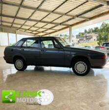 Imagen 8/10 de Alfa Romeo 75 1.8 (1987)