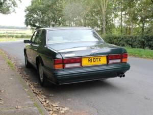 Immagine 4/20 di Bentley Brooklands R (1997)