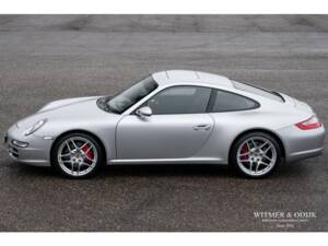 Immagine 6/29 di Porsche 911 Carrera 4S (2007)