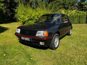 Bild 10/39 von Peugeot 205 GTi 1.6 (1986)