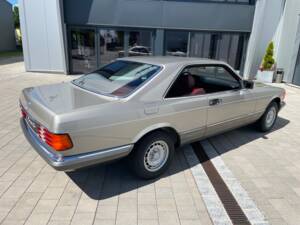 Bild 35/48 von Mercedes-Benz 500 SEC (1985)