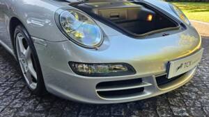Image 4/37 de Porsche 911 Carrera (2004)