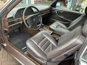 Immagine 10/18 di Mercedes-Benz 380 SEC (1983)