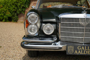 Bild 20/50 von Mercedes-Benz 280 SE 3,5 (1971)