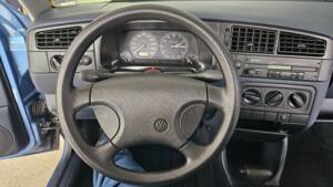 Bild 31/60 von Volkswagen Golf III 1.8 (1993)