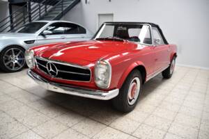 Imagen 3/34 de Mercedes-Benz 230 SL (1966)