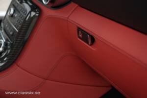 Image 15/26 de Mercedes-Benz SLS AMG (2011)