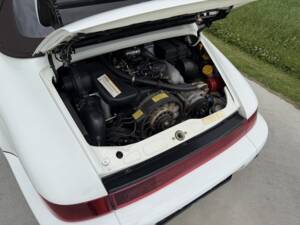 Image 55/62 of Porsche 911 Carrera 2 (1990)
