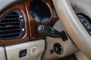 Image 68/91 de Jaguar XK8 4.0 (2000)