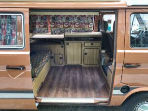 Image 21/46 of Volkswagen T3 Westfalia 1.6 (1981)
