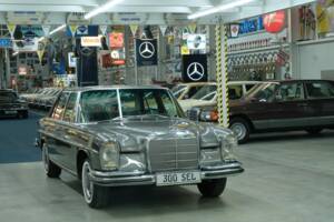 Bild 17/50 von Mercedes-Benz 300 SEL (1967)